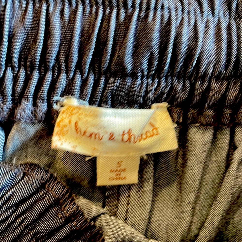 Hem & Thread Pants - Picture 2 of 2